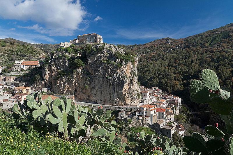 Monolocale Delux, Nel Centro Storico Ed A Pochi Passi Dal Mare Bed & Breakfast Condofuri Marina Bagian luar foto